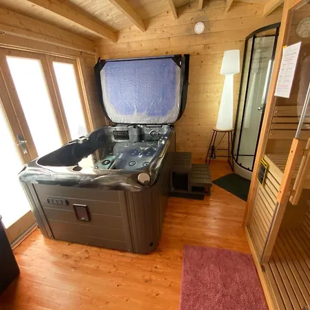 Nid Du Merle Avec Sauna Et Jacuzzi Privatif