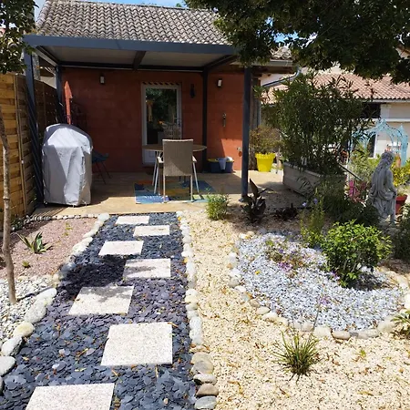 Nid Du Merle Avec Sauna Et Jacuzzi Privatif בית נופש Septfonds