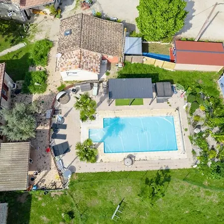 Nid Du Merle Avec Sauna Et Jacuzzi Privatif בית נופש