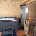 Дом отдыха Nid Du Merle Avec Sauna Et Jacuzzi Privatif *