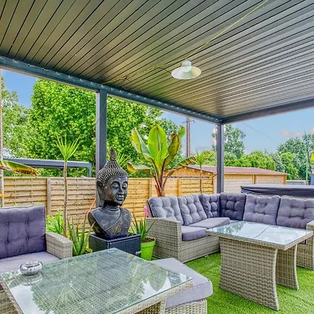 Nid Du Merle Avec Sauna Et Jacuzzi Privatif * Septfonds