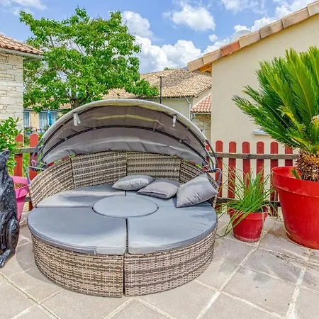 Nid Du Merle Avec Sauna Et Jacuzzi Privatif Septfonds