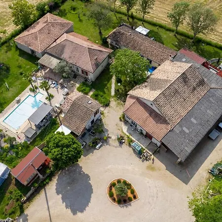 Nid Du Merle Avec Sauna Et Jacuzzi Privatif Tatil Evi Septfonds